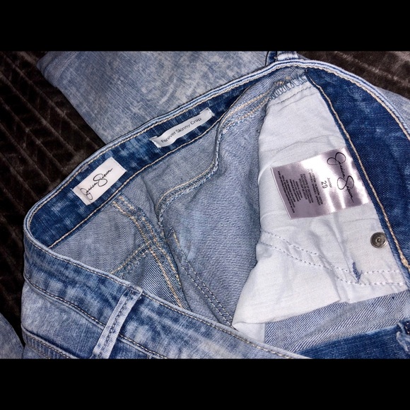 Jessica Simpson Distressed Acid Wash Skinny Crop - Picture 6 of 8